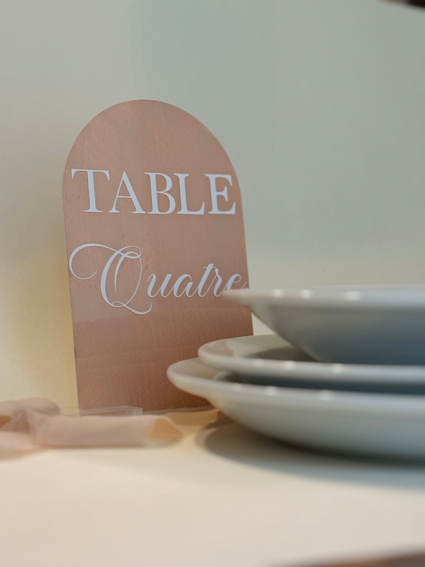 Marque Table